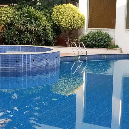 Amazistay Offers Luxury Room With Private Bathroom, Balcony & 55 Inch Tv & Shared Jacuzzi Paid Access, Book Lover, Near Ramaiah College Hospital
